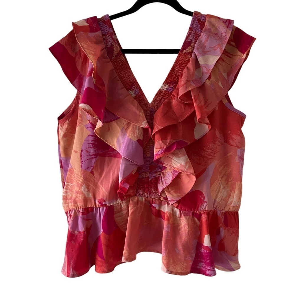 SOFIA XL floral V neck smocked frame ruffle top - Picture 6 of 10